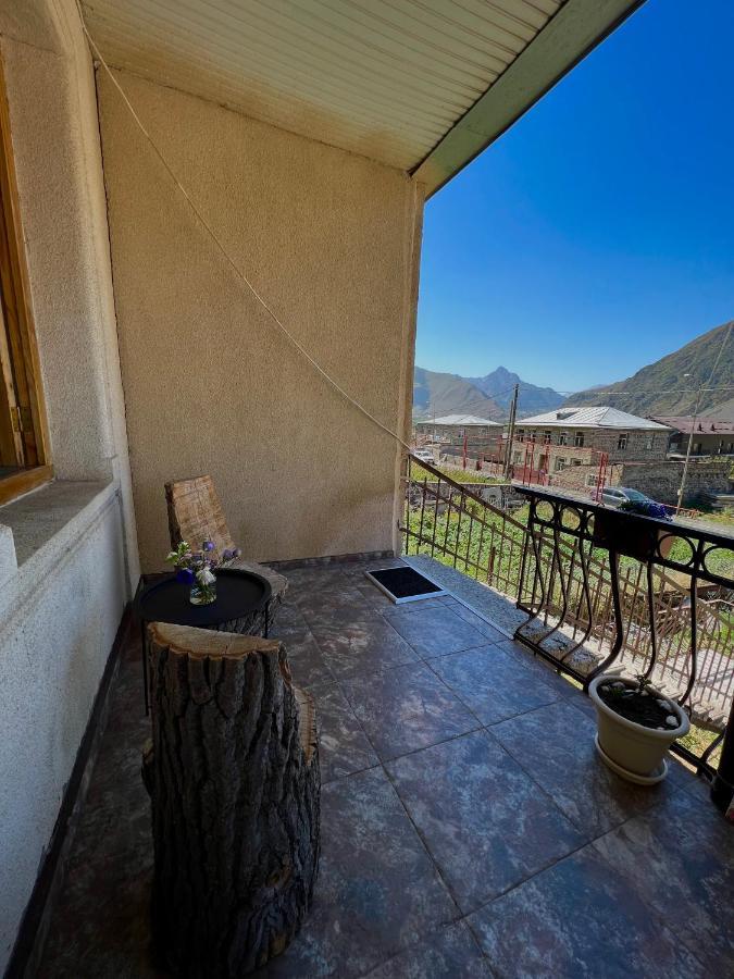 Guesthouse Kostava 72カズベギ エクステリア 写真